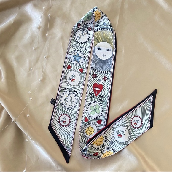 Tarot Sun Heart Art Print Narrow Scarf - Picture 5 of 9